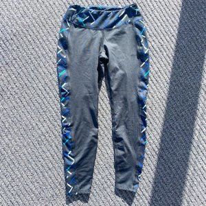 Stonewear Women's Liberty Capri Tight Leggings